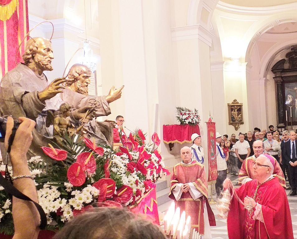 Monsignor Cantafora saluta Lamezia: «Non vi scoraggiate mai»