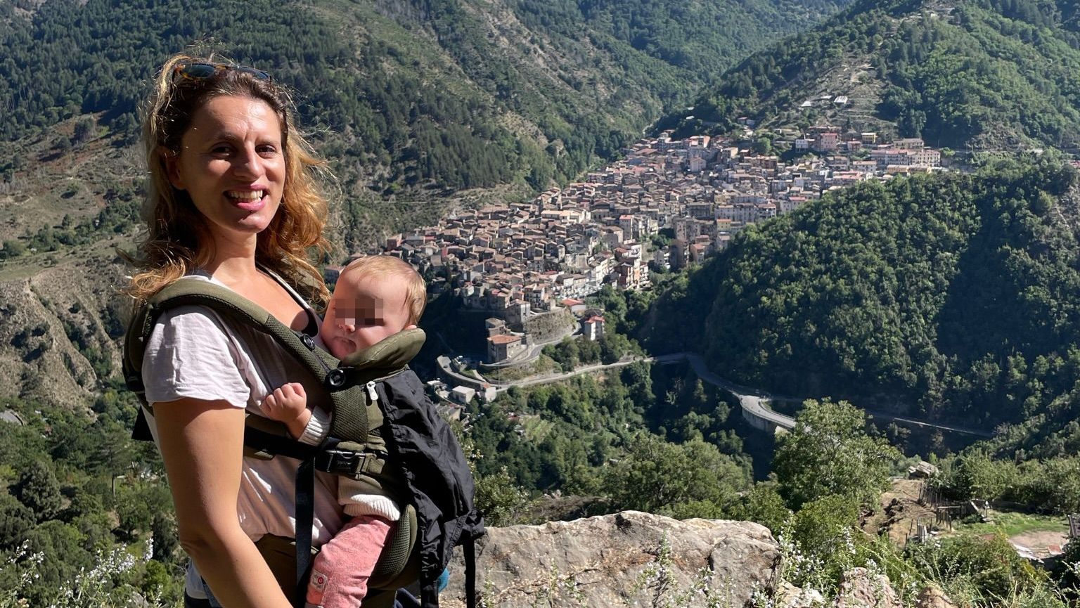 Tornare per restare, la nuova vita di Bina Palopoli a Longobucco. «Dopo venti anni in giro per il mondo, riempio le strade di nuovi ricordi»