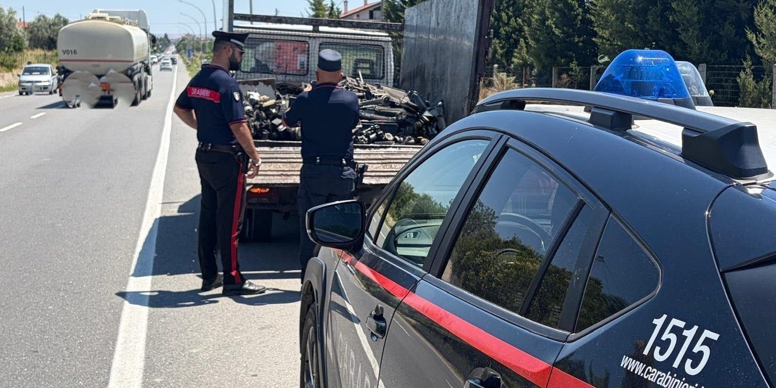 Trasporto illecito di 700 chilogrammi di rifiuti pericolosi: tre denunciati nel Catanzarese