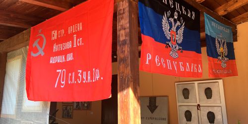 La mostra dei putiniani di Calabria (con i diplomatici russi) sull'Operazione speciale