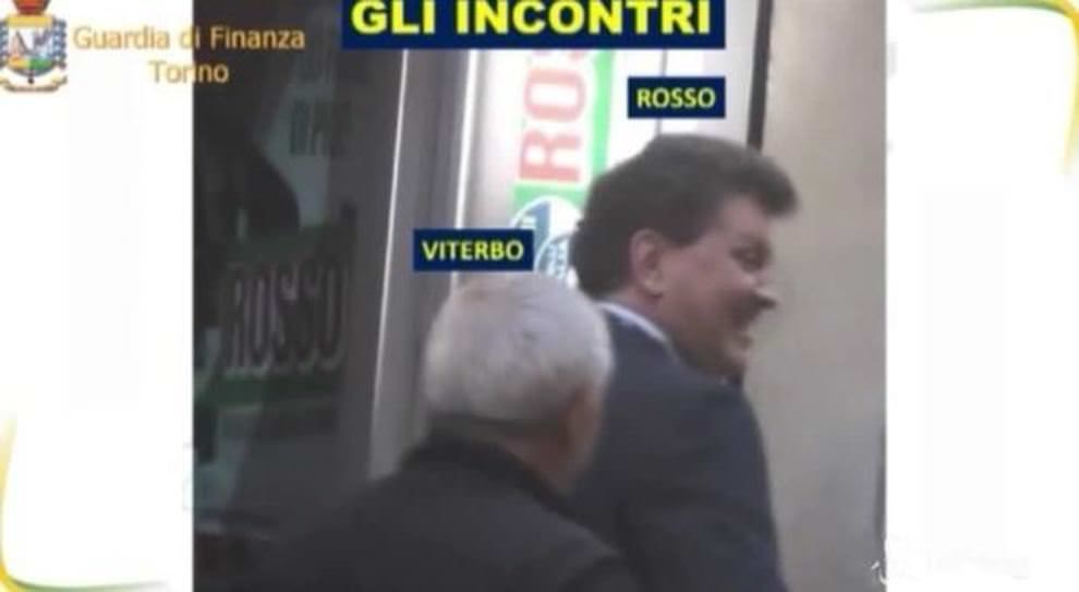 «Buffoni». «Bugiardo». In Piemonte clan e politica prima si accordano e poi litigano