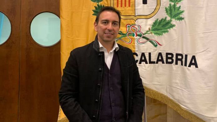 Il Pd sospende Castorina dall'anagrafe e dagli incarichi di partito