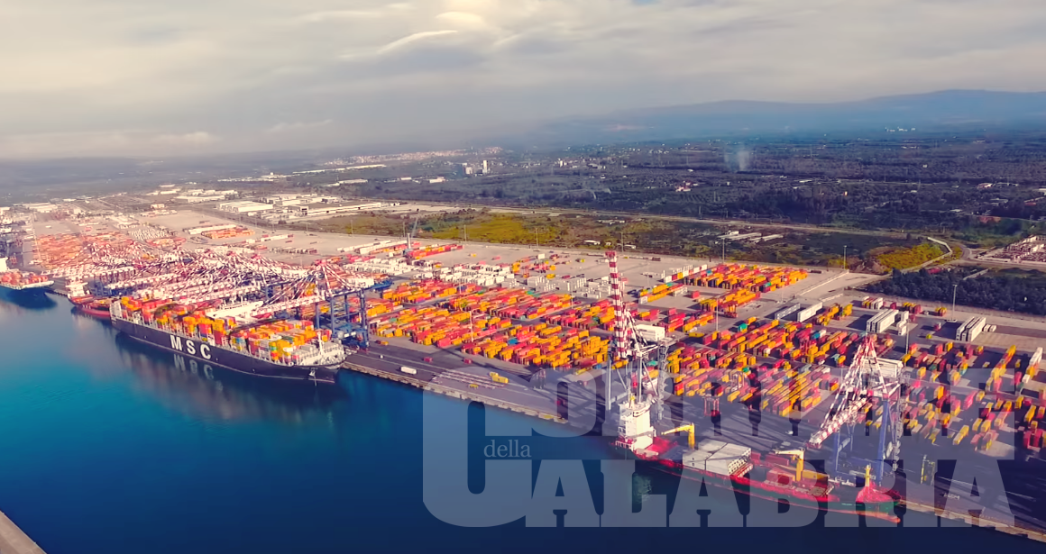 Porto di Gioia Tauro, un nuovo sistema per pilotare la navi portacontainer