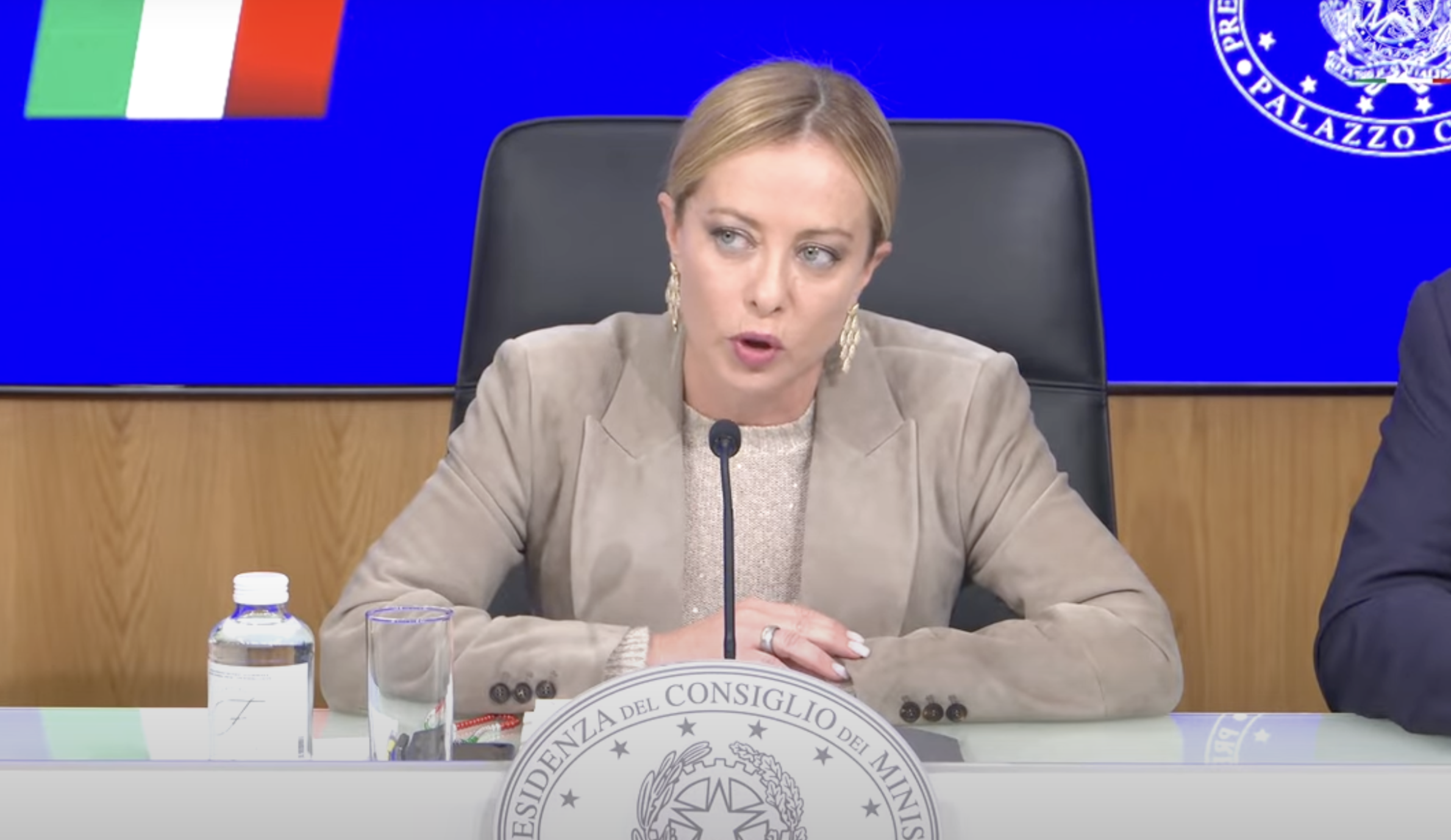 Meloni: «Manovra seria. Vale 18,7 miliardi di euro»