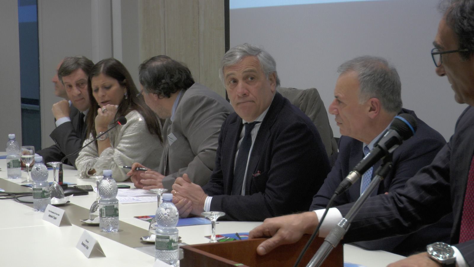 Santelli “stoppa” la Lega sull'agricoltura: «Non ho ancora parlato di deleghe con nessuno»