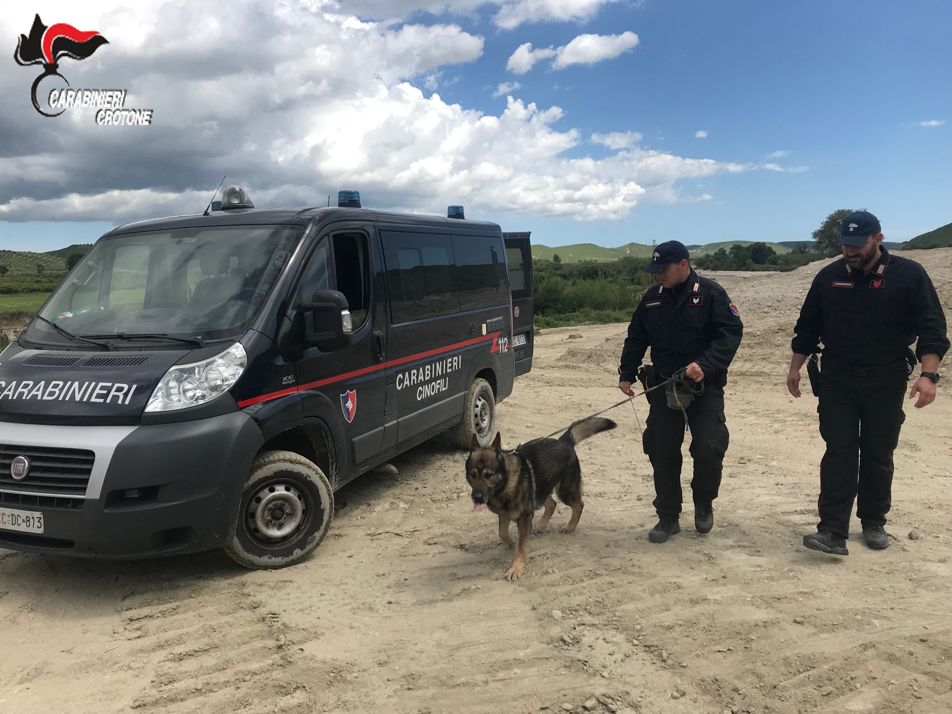 Padre e figlio scomparsi a Petilia, le ricerche dei carabinieri si allargano
