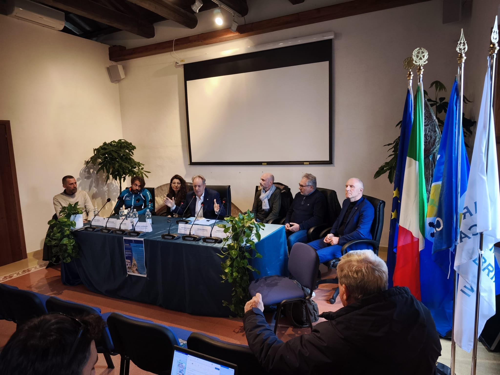 «Valorizzare i sentieri e renderli accessibili a tutti». Presentato il progetto dell’Ente parchi marini – FOTO