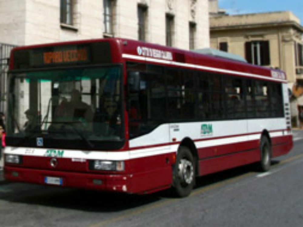 Reggio, l`Atam in crisi sospende alcune linee