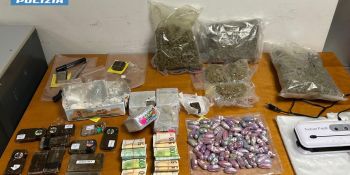 Maxi controlli della Polizia nel Cosentino, 4 arresti e oltre 8 chili di droga sequestrati