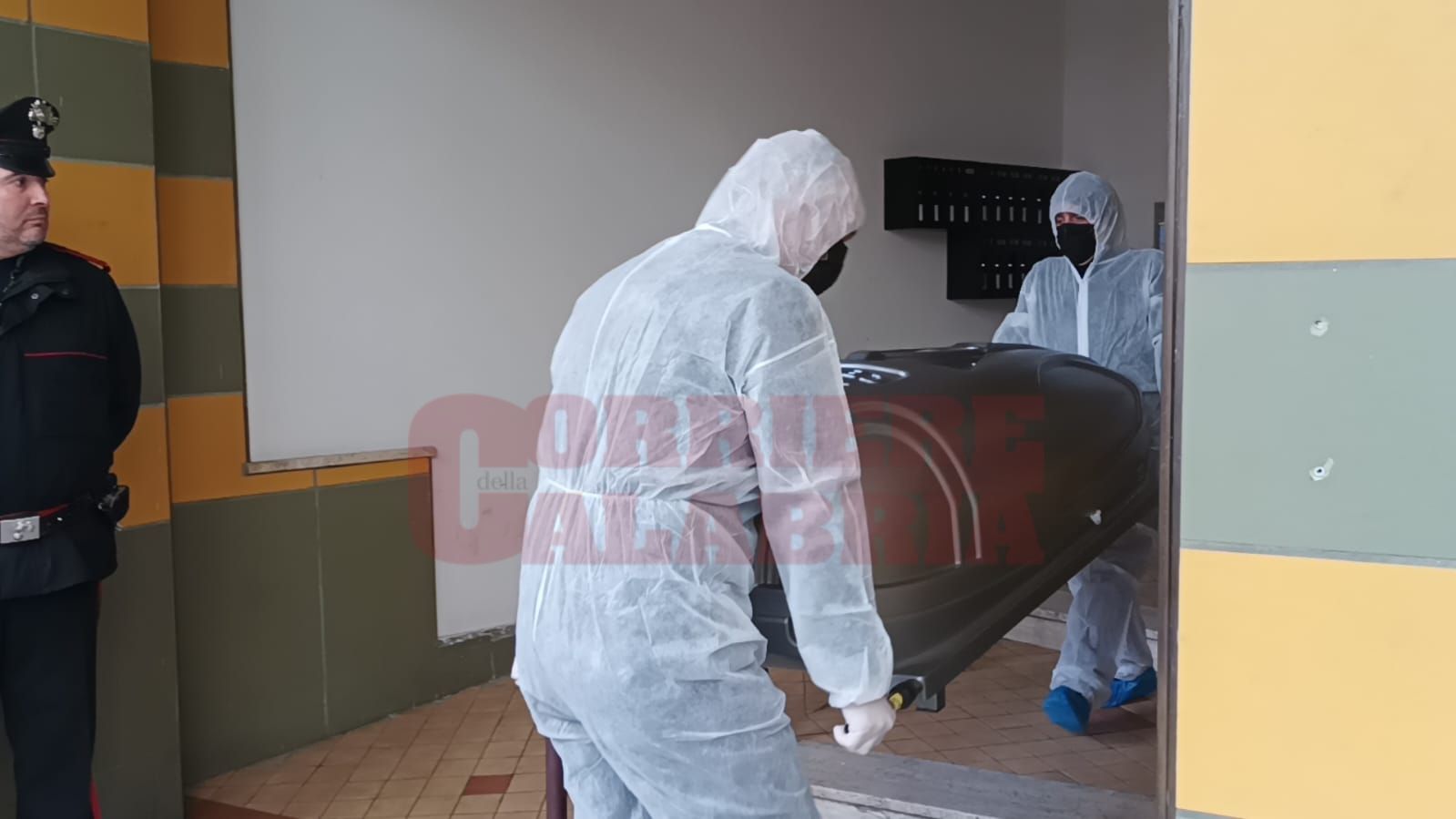 Delitto a Cosenza, lo sfogo della figlia della vittima: «Mio padre non era uno stupratore»