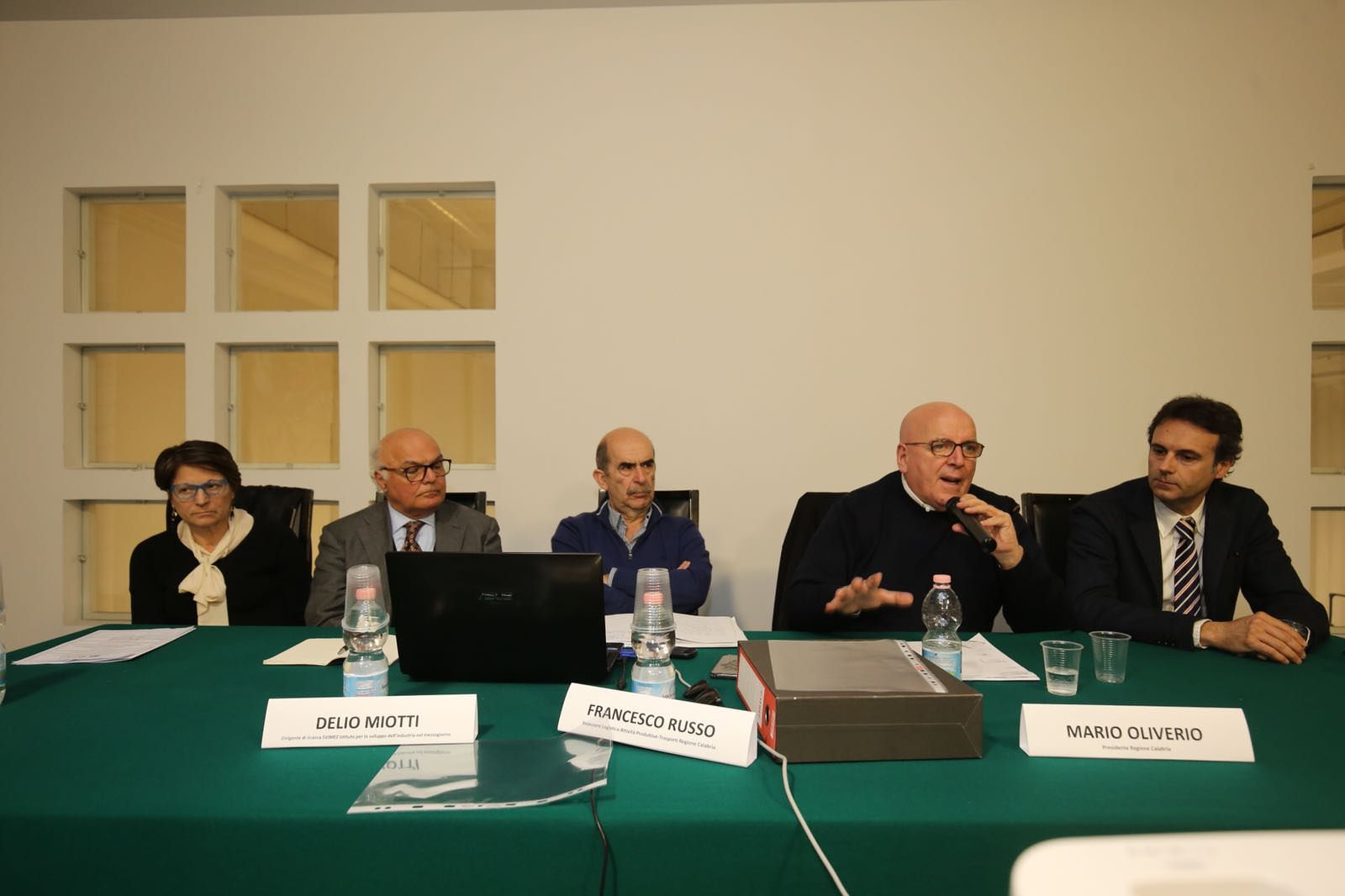 Oliverio presenta la Zes anche a Corigliano