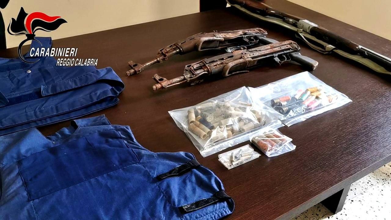 Taurianova, trovate munizioni e armi da guerra. Due arresti – VIDEO