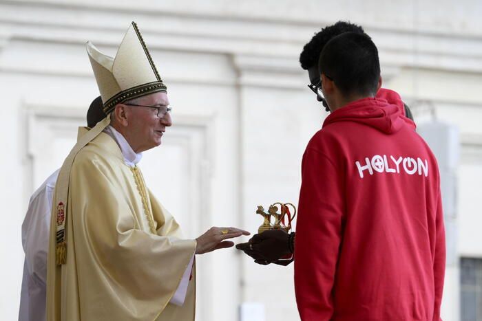 Papa Francesco, 200 mila persone per la messa in piazza San Pietro