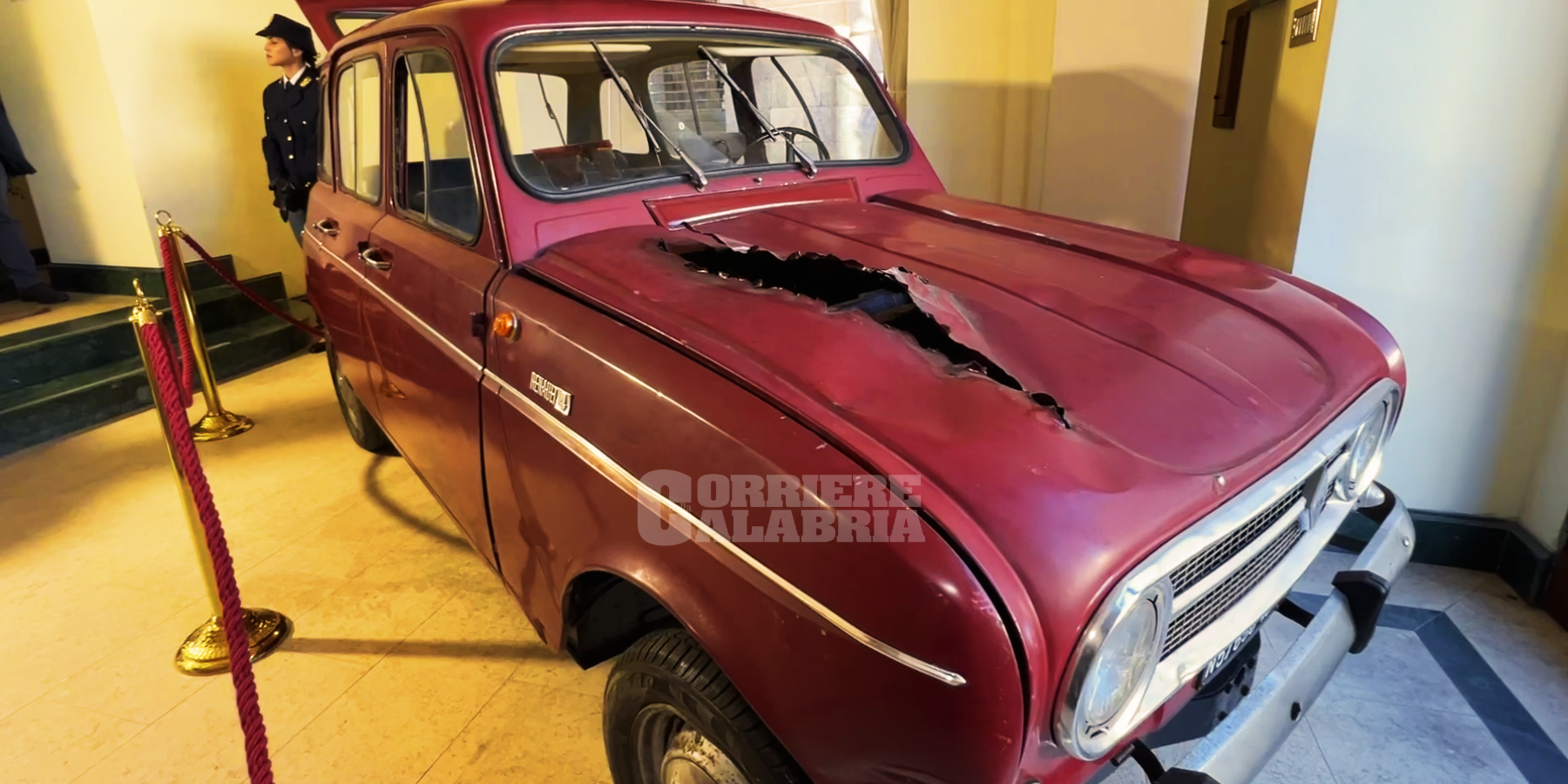 La Renault di Moro come la Mehari di Siani: le auto dell’orrore che diventano memoria civile