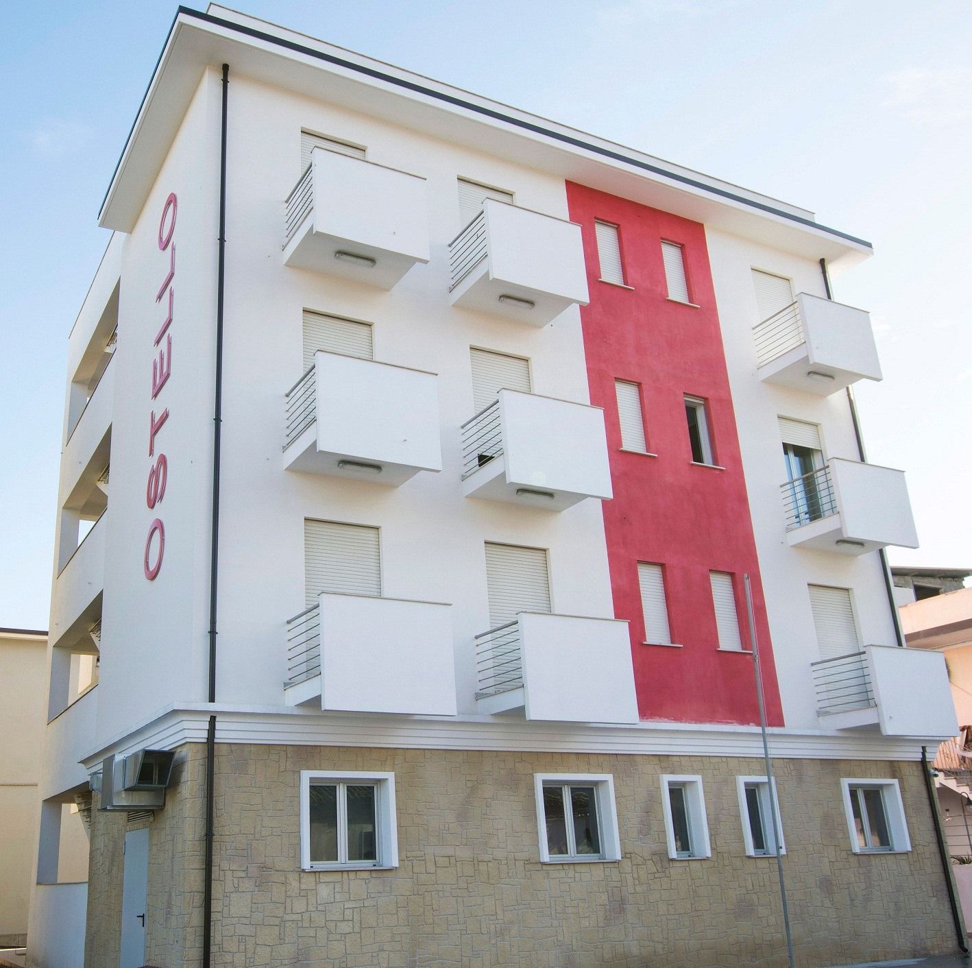 Locri, furti e danni all’ostello confiscato alla 'ndrangheta