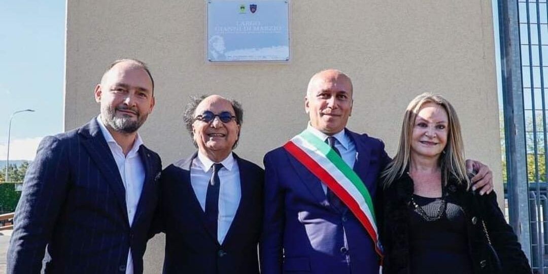 “Largo Gianni Di Marzio” è realtà, inaugurata a Cosenza la targa che ricorda l’allenatore rossoblù
