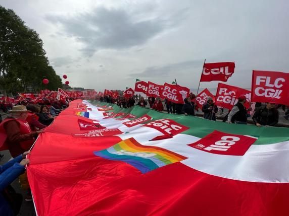 «No all’autonomia», 50mila persone a Napoli per la mobilitazione