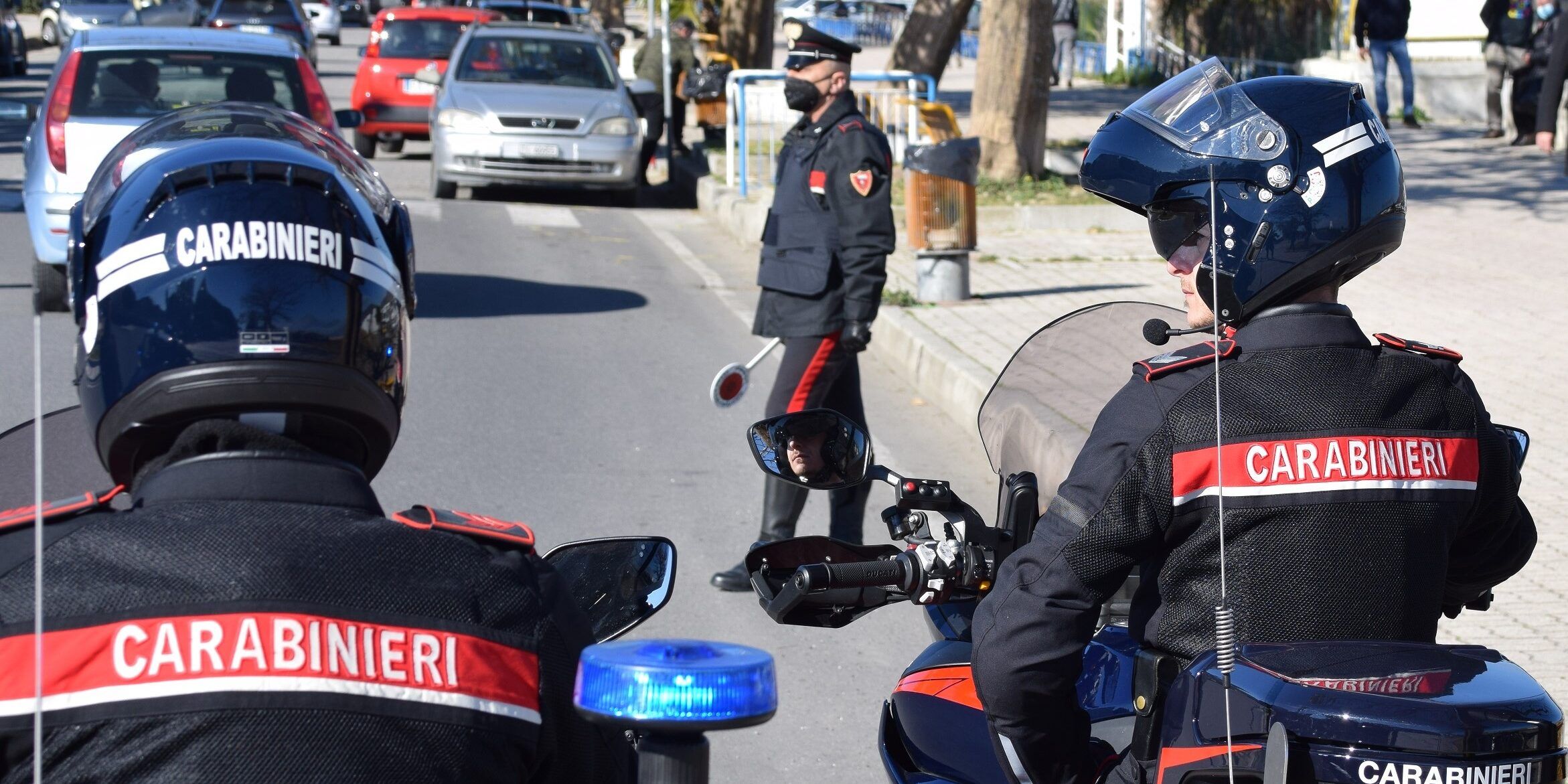Controlli antidroga nel Catanzarese, due arresti. Sequestrato un chilo di cocaina