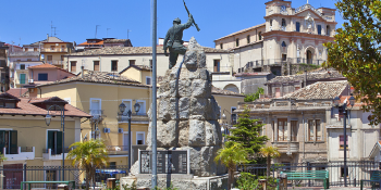 Elezioni in Calabria, non solo Villapiana: anche a Satriano Lega e Pd insieme per lo stesso candidato