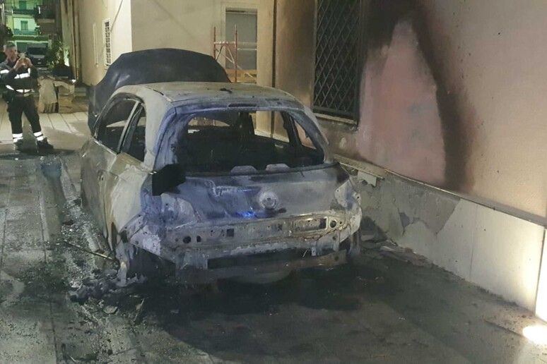 Distrutta in un incendio doloso l’auto della sorella di Rino Gattuso