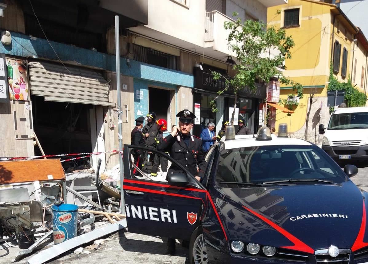 Bar esploso a Cosenza, indagato il proprietario