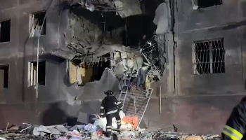 Bombe russe sui palazzi a Zaporizhzhia, 11 morti.  Tre sono bambini