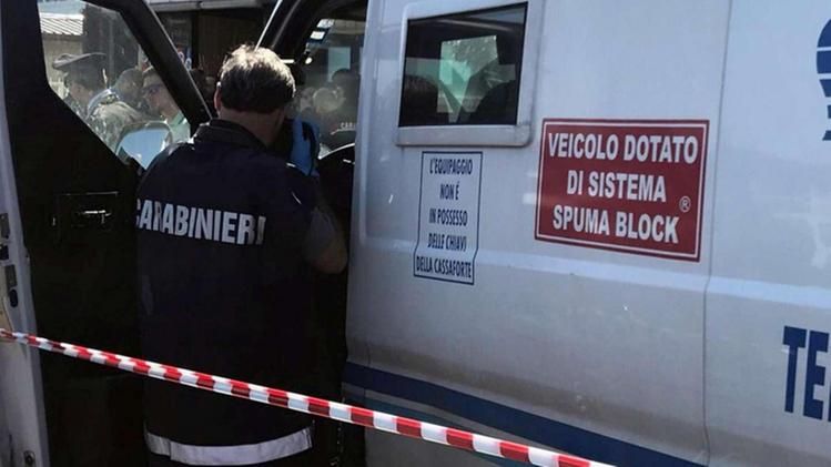 Rapinato un portavalori nel Bresciano: 370mila euro il bottino dell’assalto