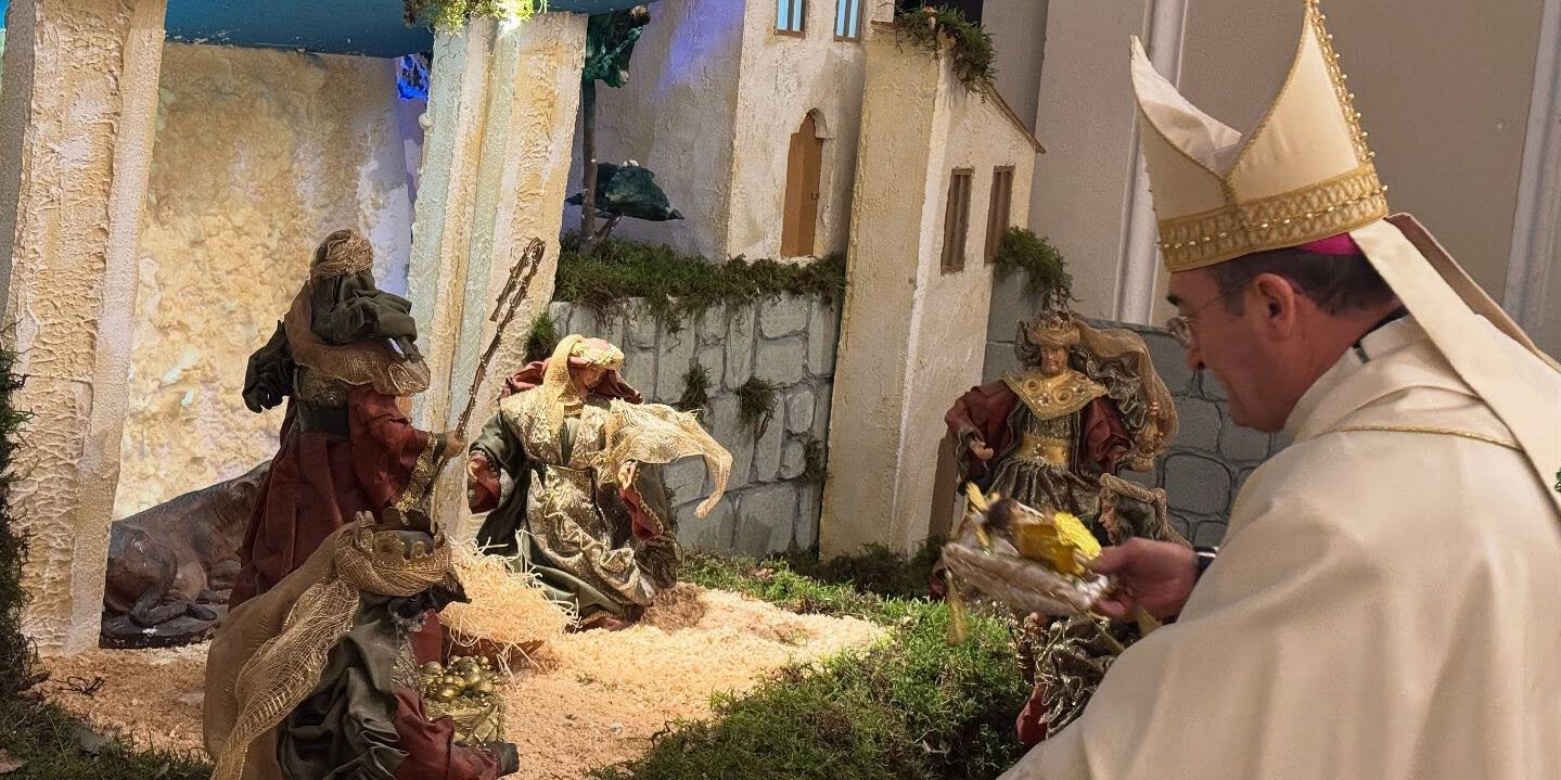 «Collochiamo il Bambino Gesù nelle famiglie di Anna e Maria e in quella macchina bruciata»