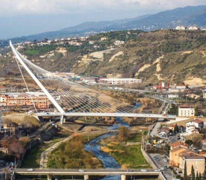 «Dieci milioni» di fondi Gescal per il ponte di Calatrava