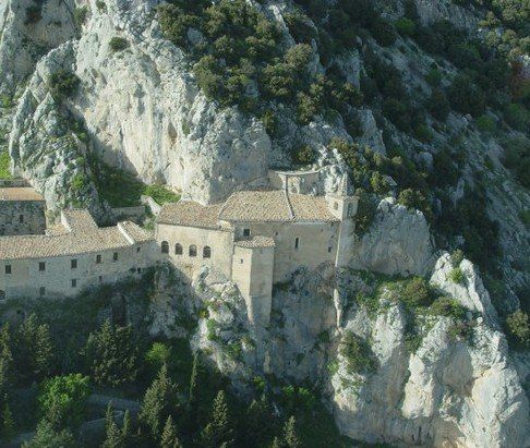 Cerchiara, rubata la corona alla Madonna delle Armi