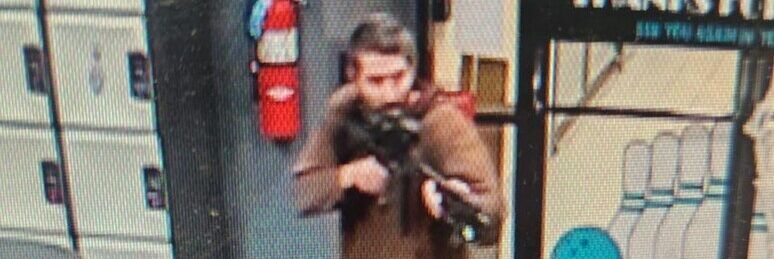 Strage nel Maine con almeno 22 morti. È caccia all’uomo