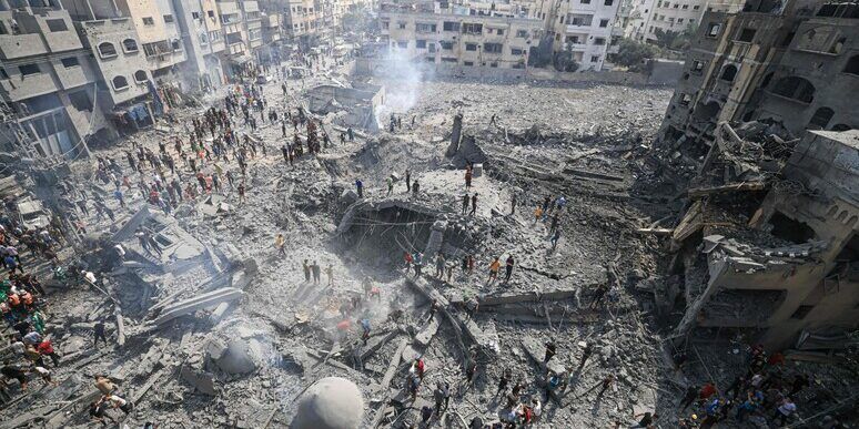 La furia di Israele: «Assedio totale della Striscia di Gaza»