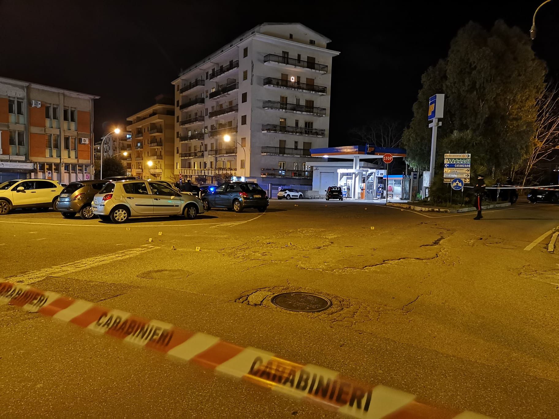Omicidio a Lamezia, lo speronamento contromano e la sparatoria