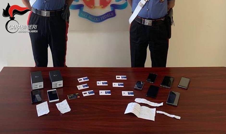 Latitante scovato in una villa di Siderno assieme al suo fiancheggiatore