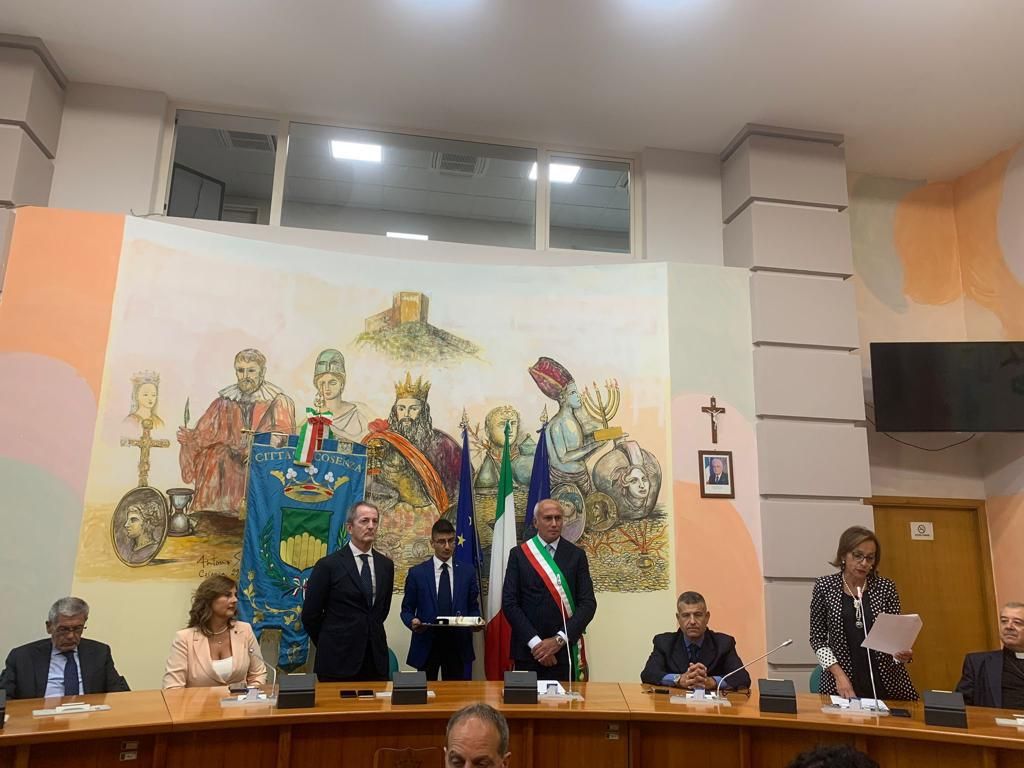 Civica Benemerenza al Questore della Provincia di Cosenza