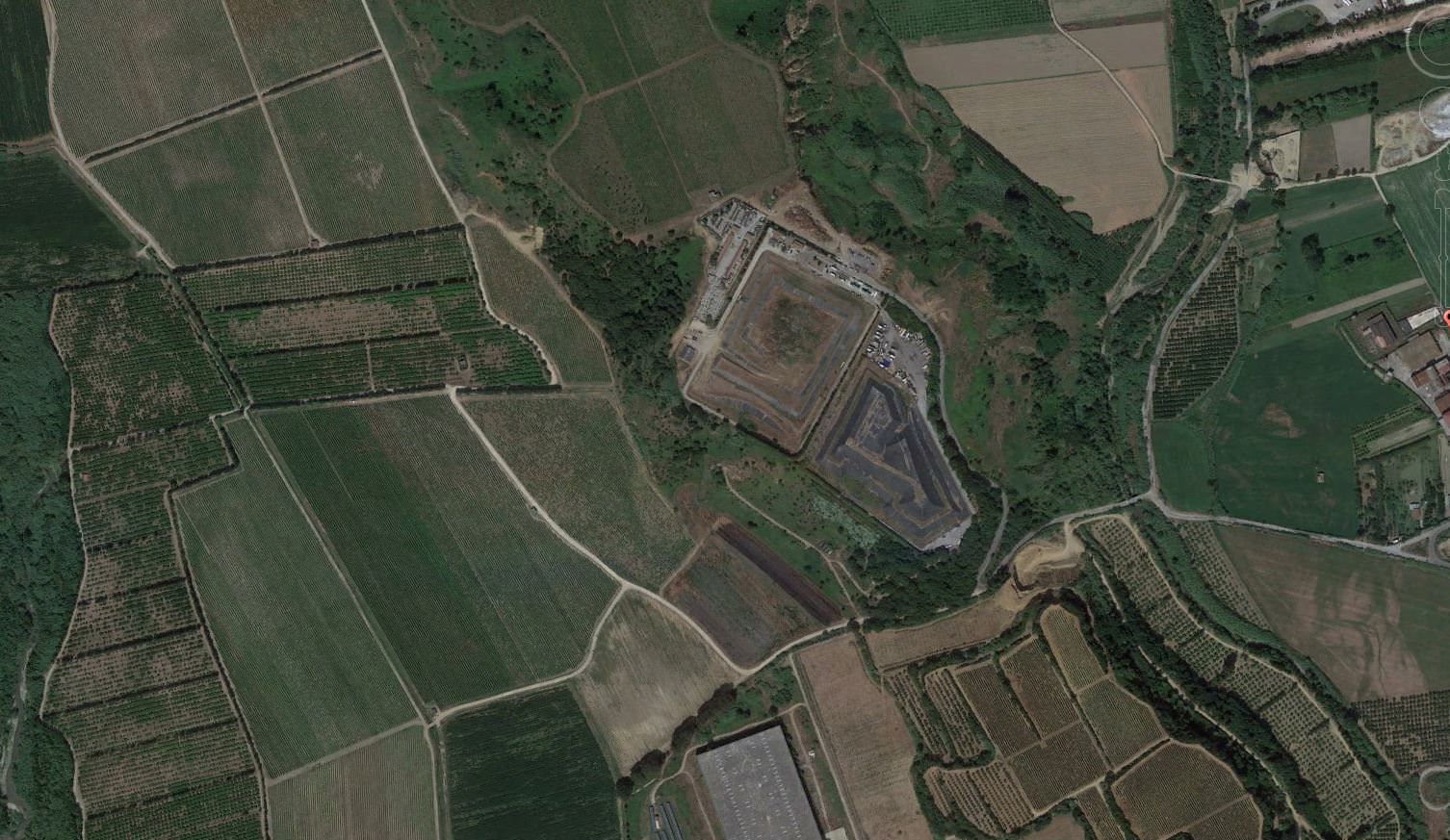 Caos rifiuti, porte chiuse a Lamezia per i Comuni dell’Ato Catanzaro