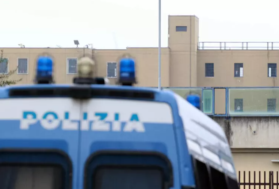 Aggressione in carcere al killer di Denisa, indagato un agente calabrese