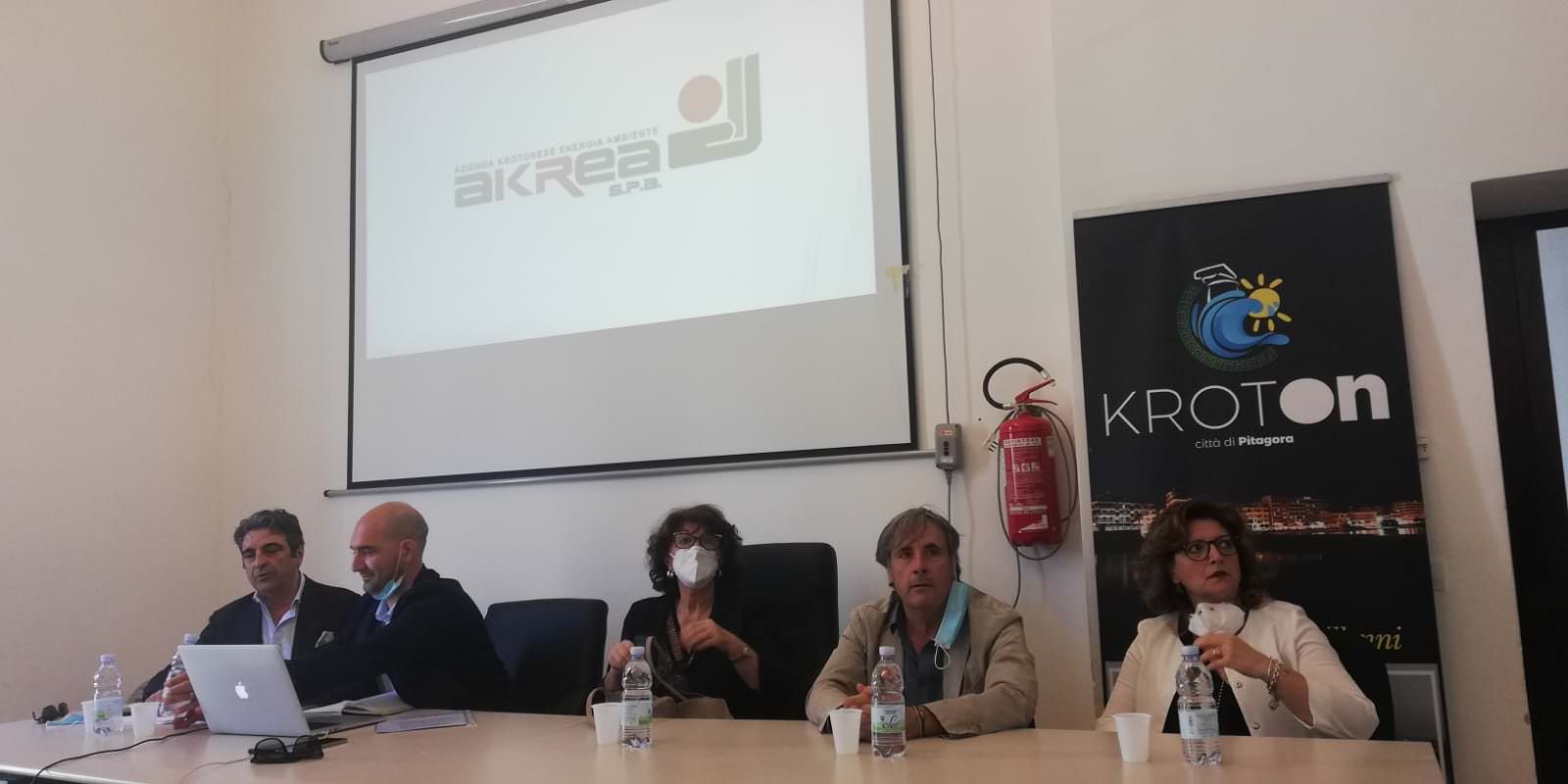 A Crotone parte la "mini differenziata". Tolleranza zero per chi abbandona i rifiuti