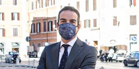 Occhiuto: «Pronti 85 milioni per i tirocinanti calabresi»