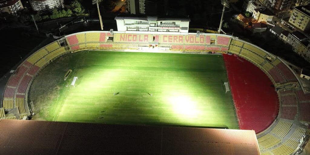 Catanzaro tra mercato e lavori al “Ceravolo”. Confermata l’amichevole con il Napoli