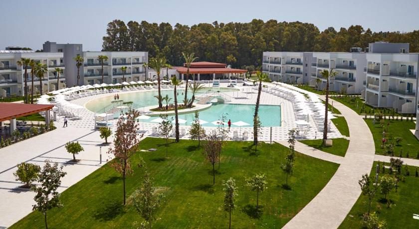 Fallisce Thomas Cook, lo storico tour operator che ha investito anche in Calabria