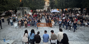 I giovani si prendono la piazza. «Ascoltateci, è il nostro futuro»