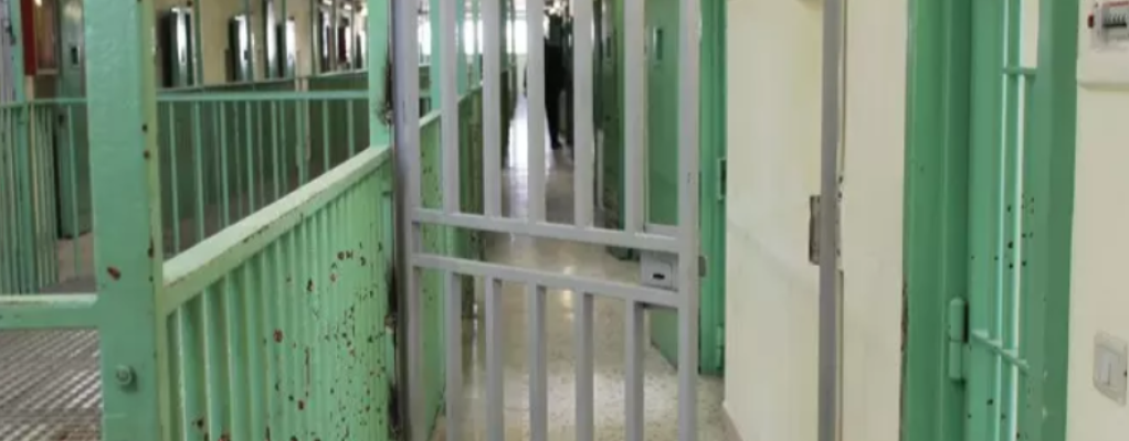 Detenuto calabrese aggredisce agente nel carcere di Messina
