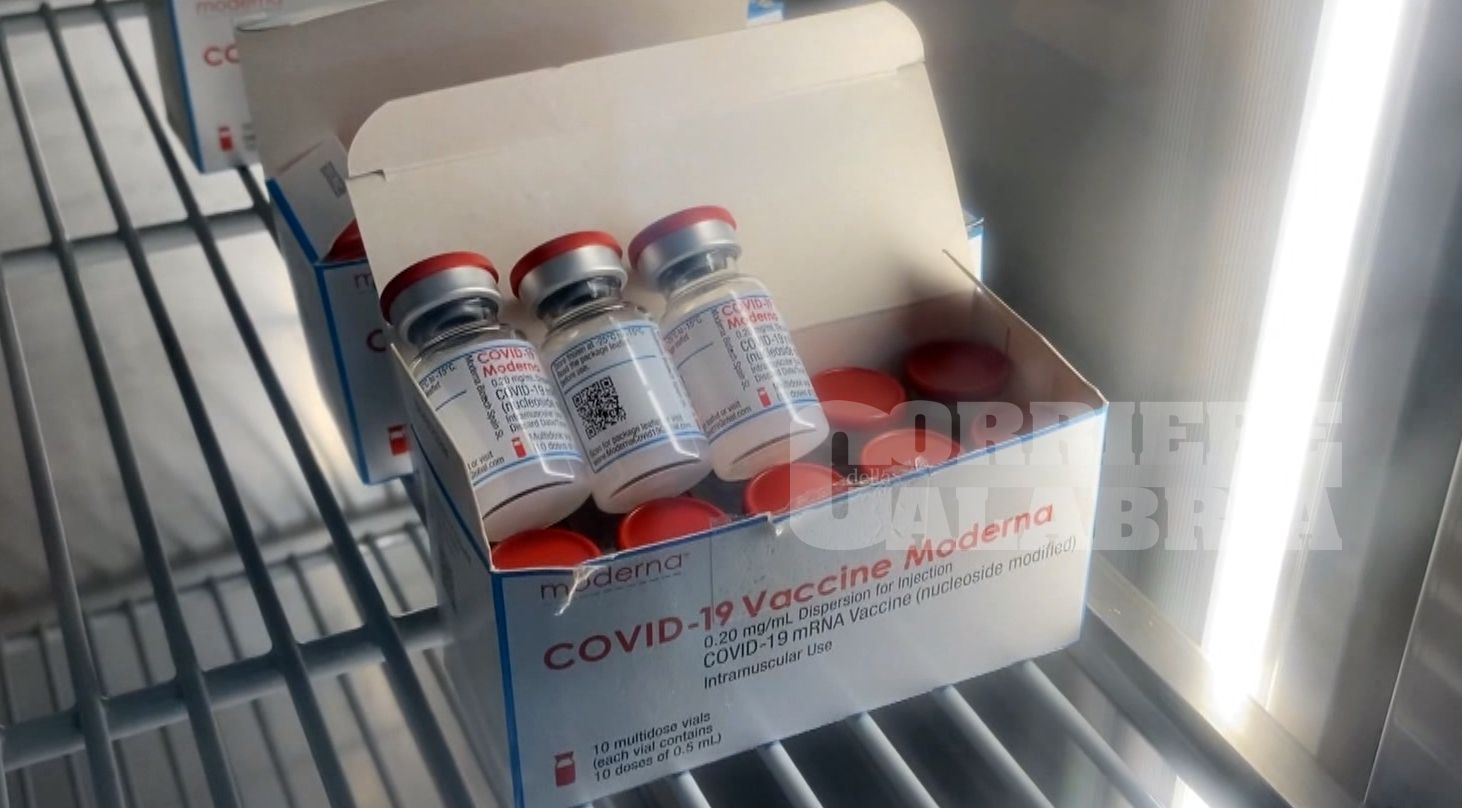 Vaccinazioni, una domenica da circa 1.400 dosi: Calabria sempre tra le più lente in Italia