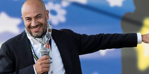 Paragone sbarca in Calabria: «Qui troppa burocrazia, aiutiamo chi produce ricchezza»