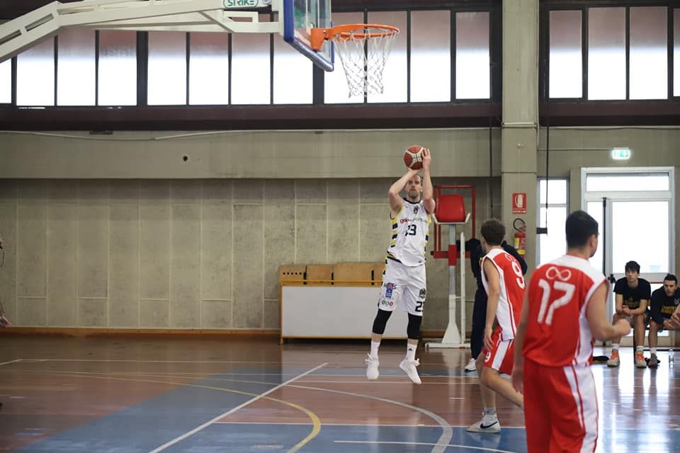 Netta vittoria in trasferta per il Basketball Lamezia