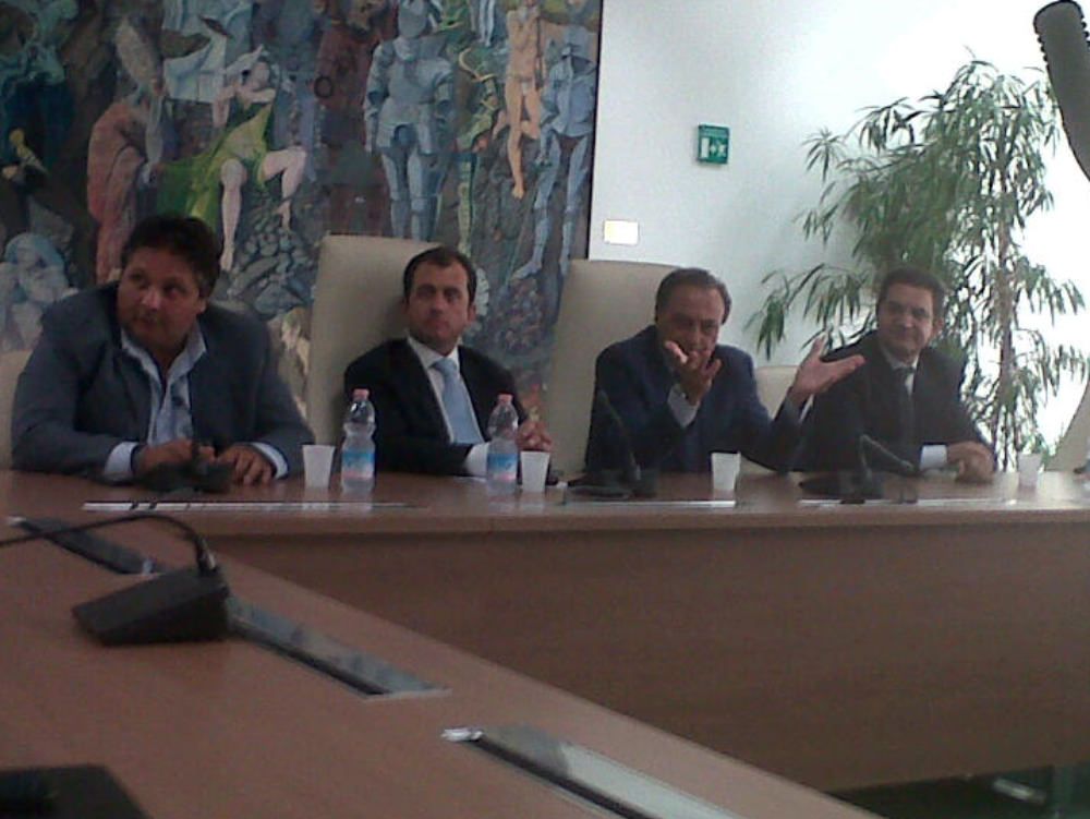 CONSIGLIO | E l`opposizione va in frantumi