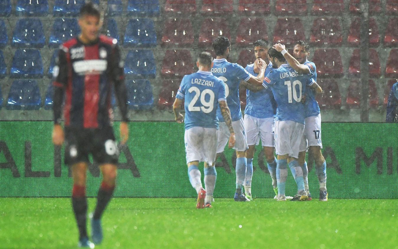 Il Crotone sfida il maltempo ma si schianta contro la Lazio