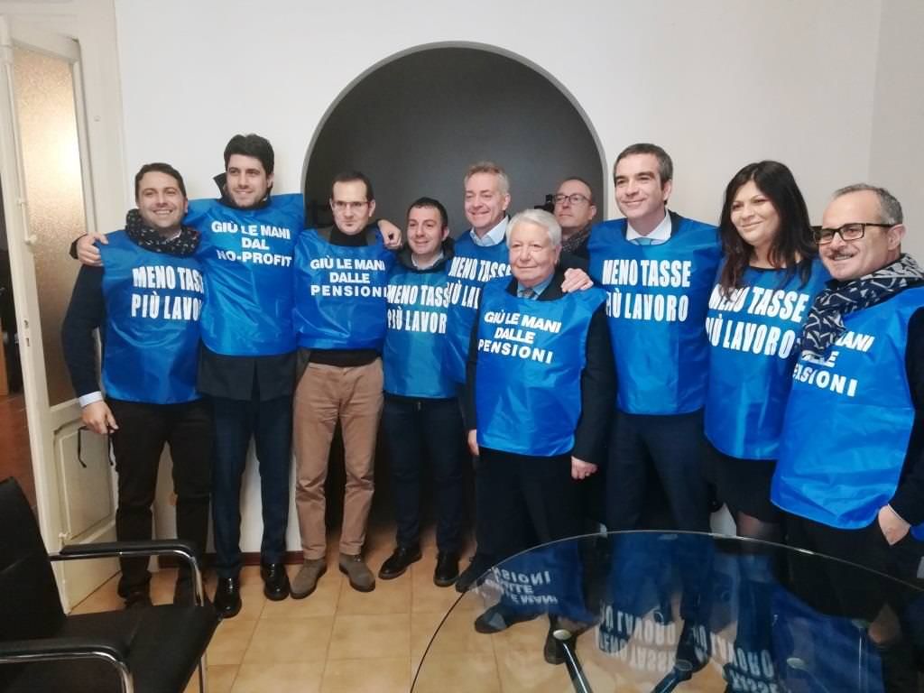 Forza Italia spegne 25 candeline. E alla Regione punta su Occhiuto