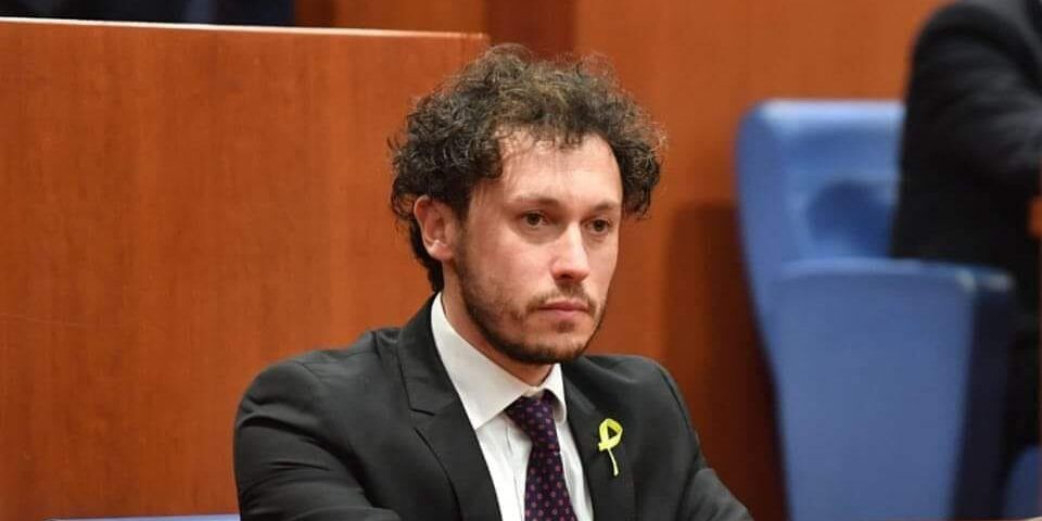 Smart working per i consiglieri regionali, il dietrofront di Mattiani. Laghi va avanti